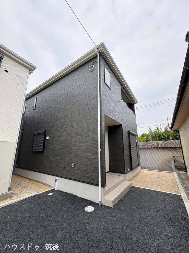 【外観】
ルーフバルコニー付|オール電化・4SLDK住宅
2026年6月に完成しました。
現在内覧可能です!