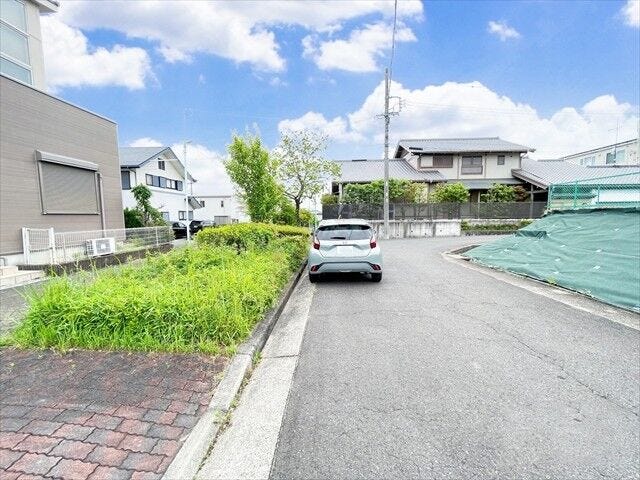 近隣の雰囲気は実際に見て、感じていただくのが一番です!
ぜひ現地を見に来てください♪お問い合わせお待ちしております。