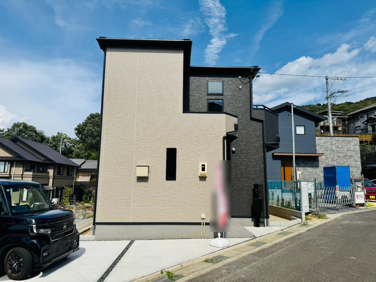 完成前の物件購入が不安な方は、同じ建築会社の別物件を内覧することで
物件の雰囲気を確認できます!
ハウスドゥ瀬戸中央店は即対応が可能です!ぜひご相談ください!