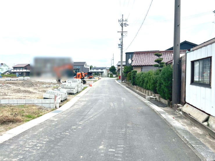 東側接道