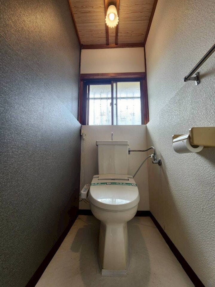 1F