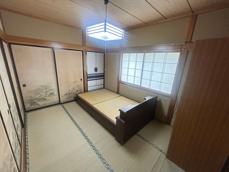 室内(2026年5月)撮影
◎現地案内予約受付中!◎
6帖の和室!押入付きでお布団などの収納にぴったり♪