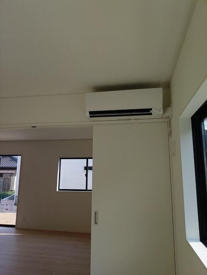 エアコン完備で入居時から快適に過ごせます。