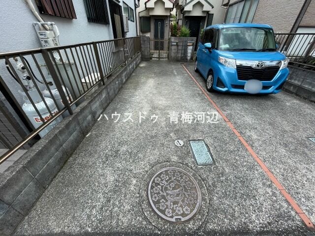 駐車場:駐車場は縦列駐車になりますが2台駐車可能です。