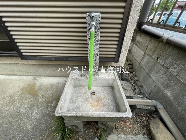 立水栓:水栓が付いているのでお庭に水を撒くことができます。