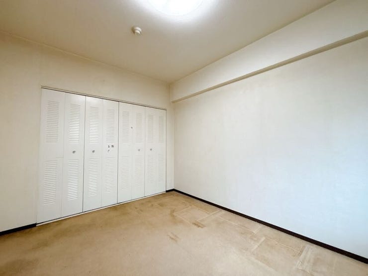ご家族揃ってお休みいただける、広々としたお部屋です。