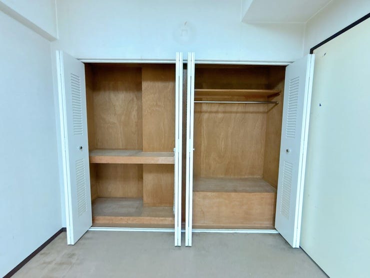 小物から大きな荷物まで収納ができ、お部屋を広く使って頂けます◎