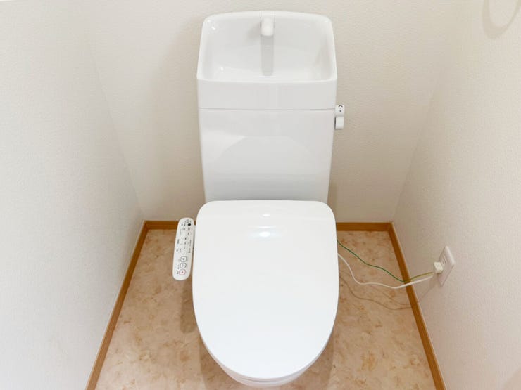 室内(2026年6月)撮影
◎現地案内予約受付中!◎
居室を通らずトイレに行けるため、来訪者が使う際にプライバシーが守れて安心です♪