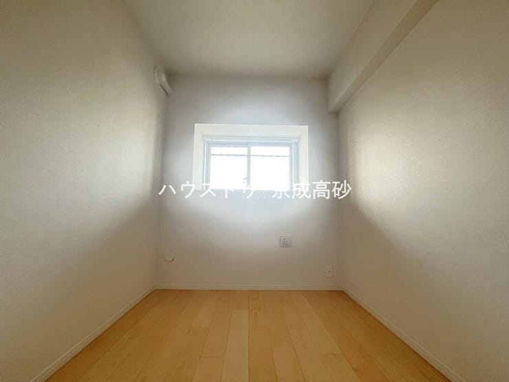 毎日の疲れを癒す主寝室。リラックスできる時間をお過ごしください。