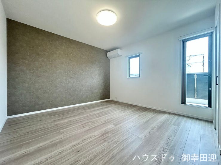 ■2階8.8帖洋室■心からリラックスできる静けさ、上質な眠りで、毎日をリセットします。明日への活力を養う空間です。