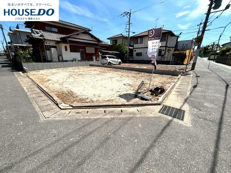【福岡市博多区麦野 1号棟】■板付小学校まで歩3分&板付中学校まで歩5分■2方向を道路に面した角地(5月8日撮影)