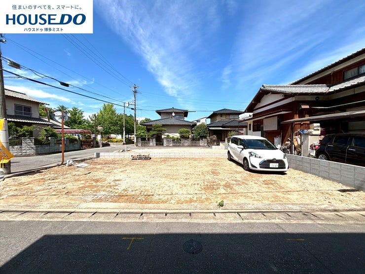 【外観】
【福岡市博多区麦野 2号棟】■板付小学校まで歩3分&板付中学校まで歩5分■2方向を道路に面した角地(5月8日撮影)