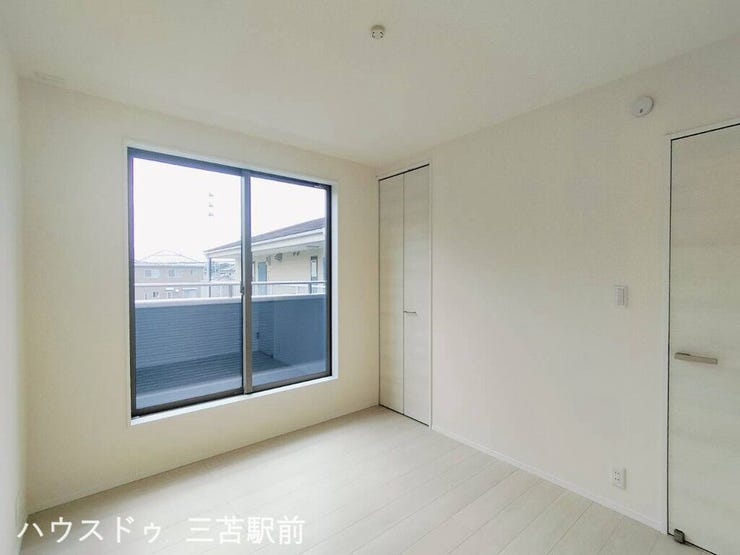 《5.2帖洋室》お子さまの部屋や寝室、ワークスペースなど、用途を選ばず使いやすいお部屋です