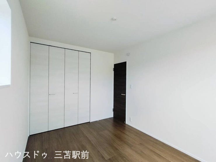《6.0帖洋室》バルコニーあり