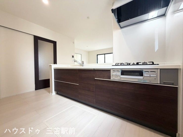 《キッチン》シックで飽きの来ない、使い勝手のいいキッチンです