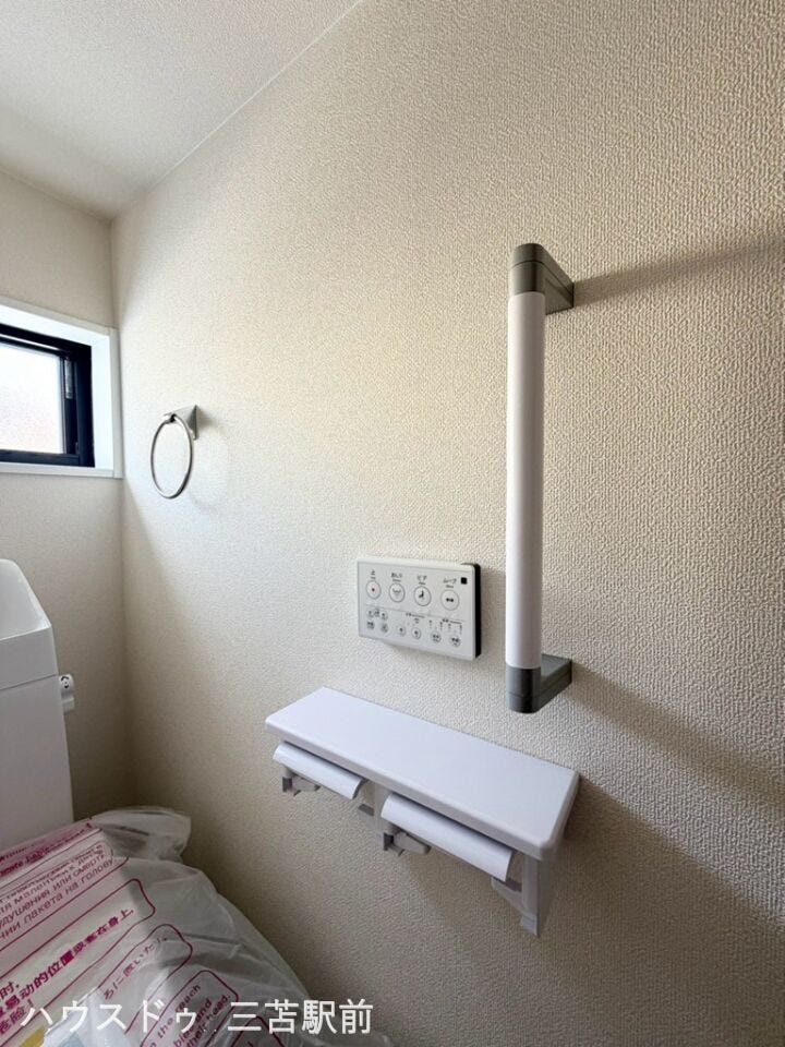 《トイレ》1Fトイレ、ウォシュレットタイプ