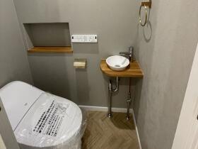 清潔感と快適さを追求した、シンプルで洗練されたデザインが特徴です。
毎日の使用が快適で心地よいものになります。
※画像はイメージです