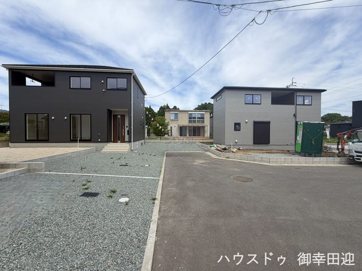 ■理想を叶える新しい暮らしの舞台■高いデザイン性と機能性を兼ね備えた住まい。ここで、家族の新しい物語が始まります。