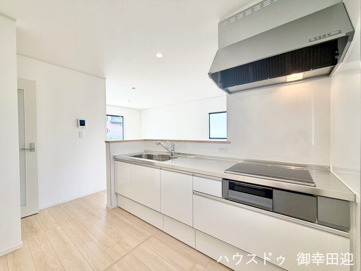 ■家族の「美味しい」が集まる舞台■高い機能性と美しいデザインを両立。料理する人も、待つ人も、笑顔になれる場所です。