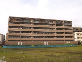 松山市朝生田町１丁目