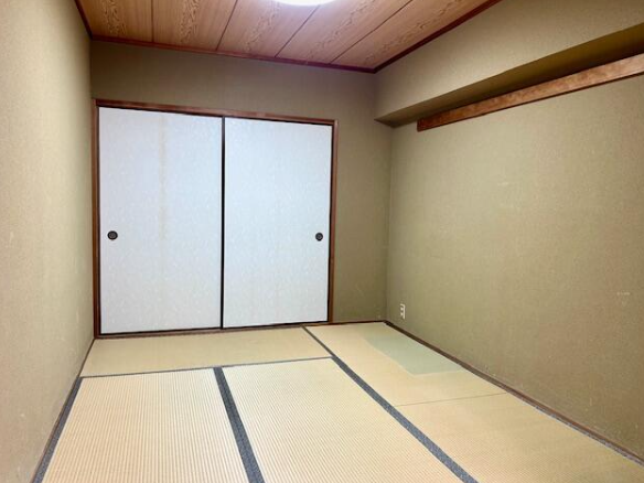 和室が一部屋あると便利ですよね。
また、押入れ収納でお部屋もスッキリします。