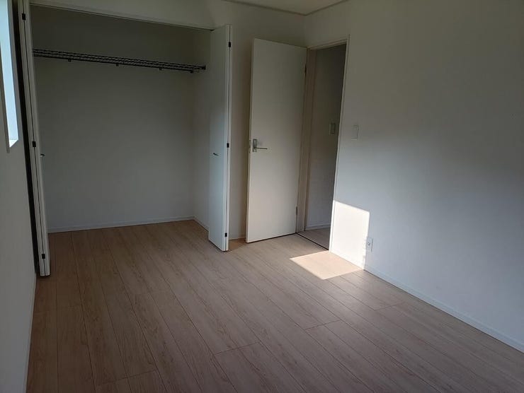 2面採光で日当たり・通風ともに良好なお部屋。