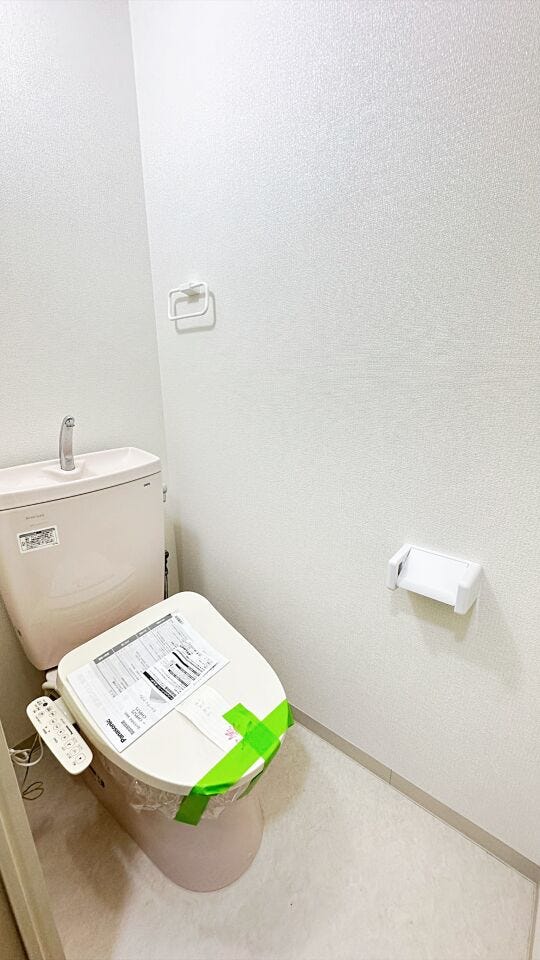 清潔感と落ち着いた雰囲気を演出したトイレ空間