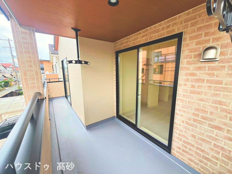 急な雨でも慌てない、安心のインナーバルコニーです(撮影日:2026.8.4)
