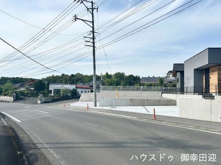 ■理想を叶える新しい暮らしの舞台■高いデザイン性と機能性を兼ね備えた住まい。ここで、家族の新しい物語が始まります。