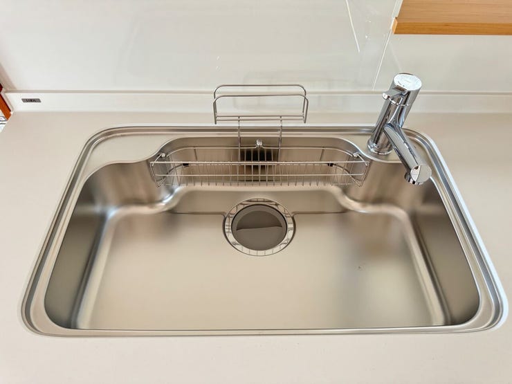 シンクは広々としていてお鍋など調理器具を置いても余裕があります♪