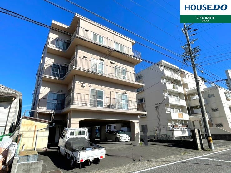【駅まで徒歩10分圏内】便利なアクセスで毎日がもっと快適に。急な用事や通勤・通学も、駅まで歩いてすぐなので、時間に余裕を持って動けます。駅までの道のりも気持ちよく、毎日の少しの移動が楽しみに変わります