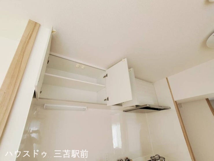 《キッチン》キッチン上部収納