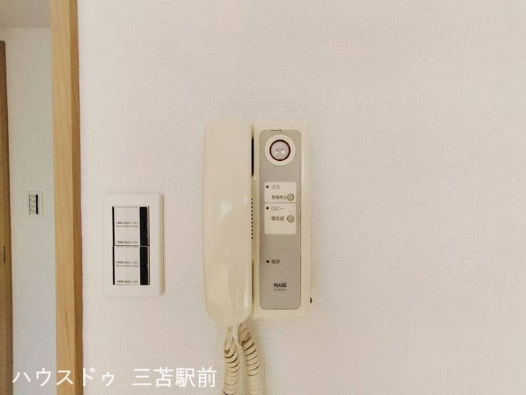 《インターホン》