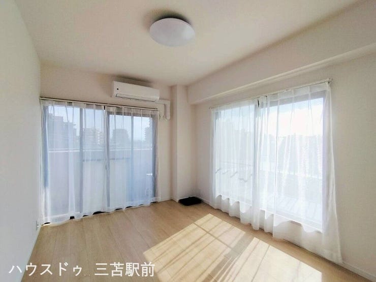 《洋室》6.0帖洋室、各部屋カーテンレール、レースカーテンあり