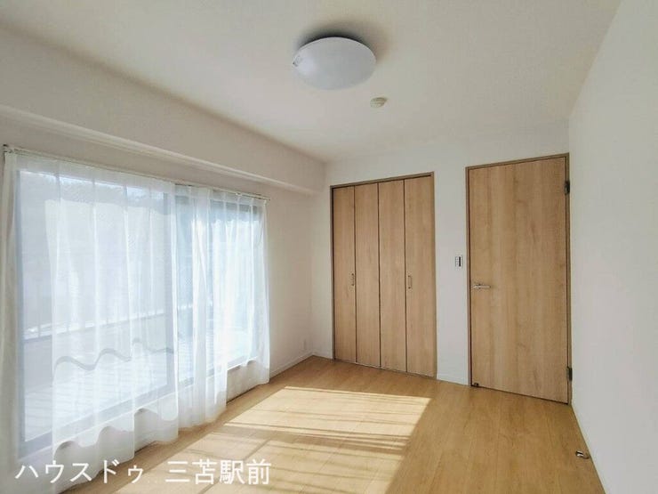 《洋室》6.0帖洋室、各部屋カーテンレール、レースカーテンあり