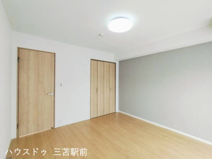 《洋室》7.5帖洋室、各部屋カーテンレール、レースカーテンあり