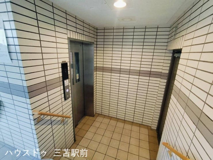 《エレベーター》