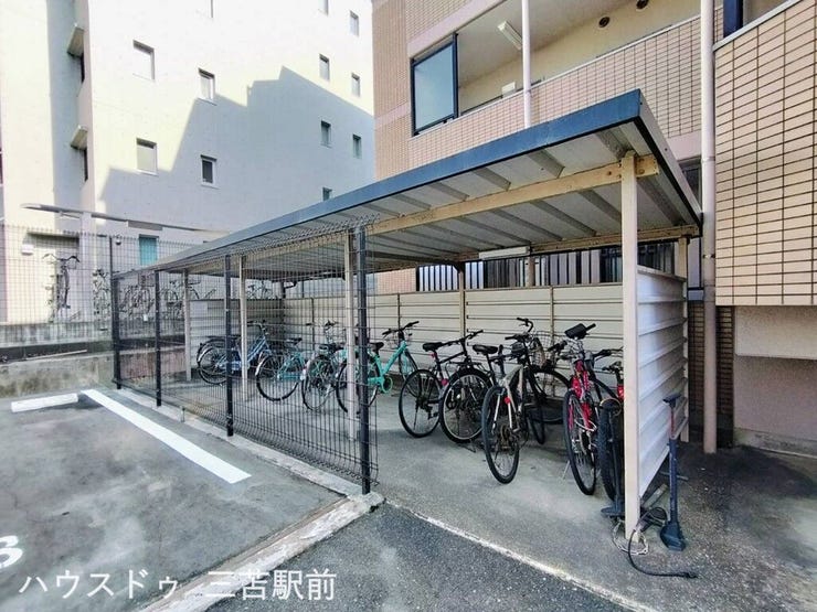 《駐輪場》