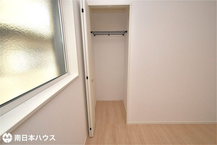 真砂本町 新築戸建 【洋室4.5帖の収納】