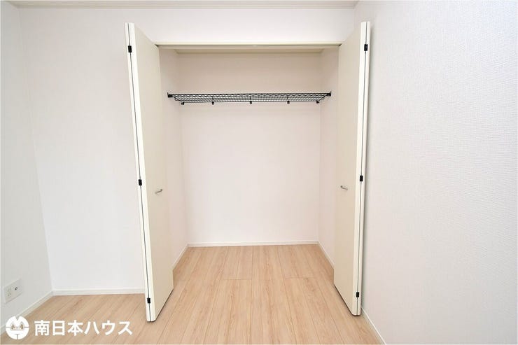 真砂本町 新築戸建 【洋室収納】7.5帖の洋室にある収納です！全居室にサイズは異なりますが収納が完備されています♪