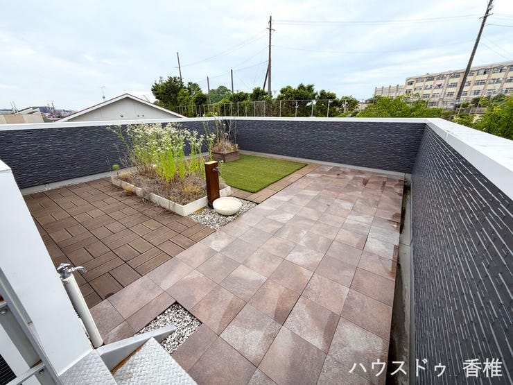 屋上広々!水栓付きです♪
