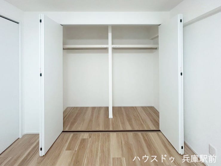 ◇洋室②。クローゼット付きで収納力もあり、主寝室や子ども部屋として快適にお使いいただけます。