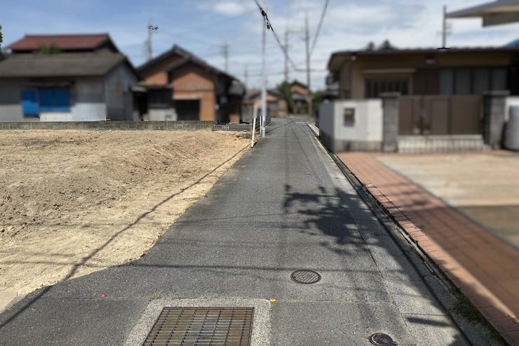 *北東側前面道路*