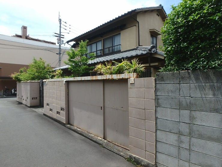 外観を北東側より撮影