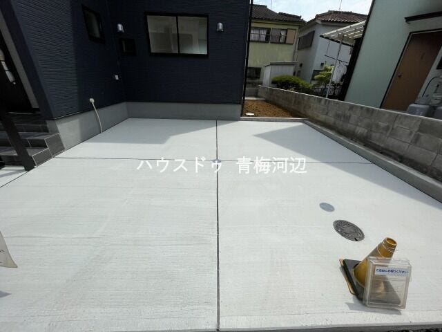 駐車場:並列で2台駐車することができます。お友達が来た時に入替不要なのはうれしいですね。