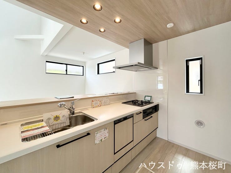 ■家族の「美味しい」が集まる舞台■高い機能性と美しいデザインを両立。料理する人も、待つ人も、笑顔になれる場所です。