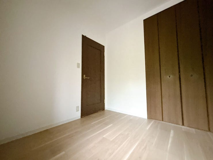 色合いに統一感のある、落ち着いた雰囲気のお部屋です。