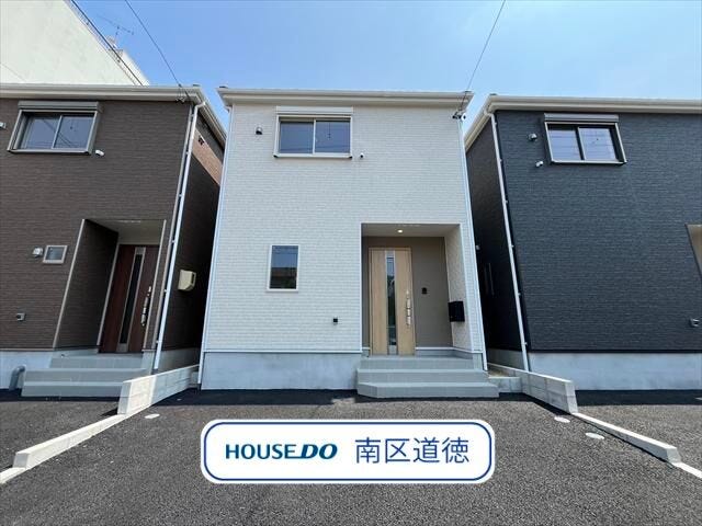 【外観】
南庭付き♪独立した和室完備!プライベート空間がゆったりと落ち着ける住まい。
名鉄常滑線/大同町駅 徒歩約14分。