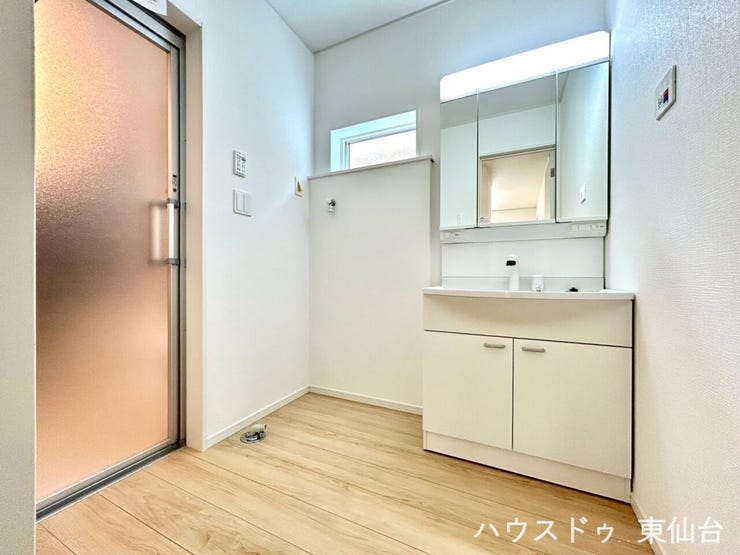 清潔感と機能性を兼ね備えた、使いやすい洗面空間