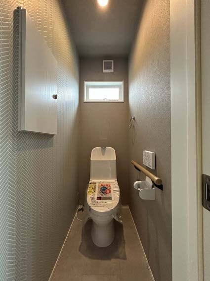 2Fトイレ温水洗浄便座